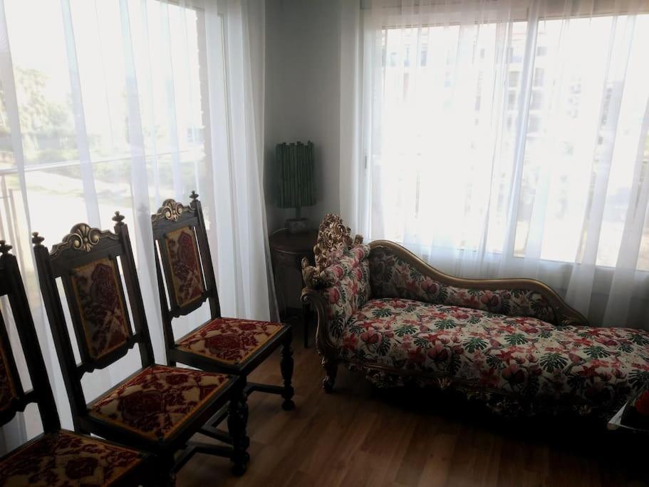 Luxury Apartamenty ピネダ・デ・マール エクステリア 写真